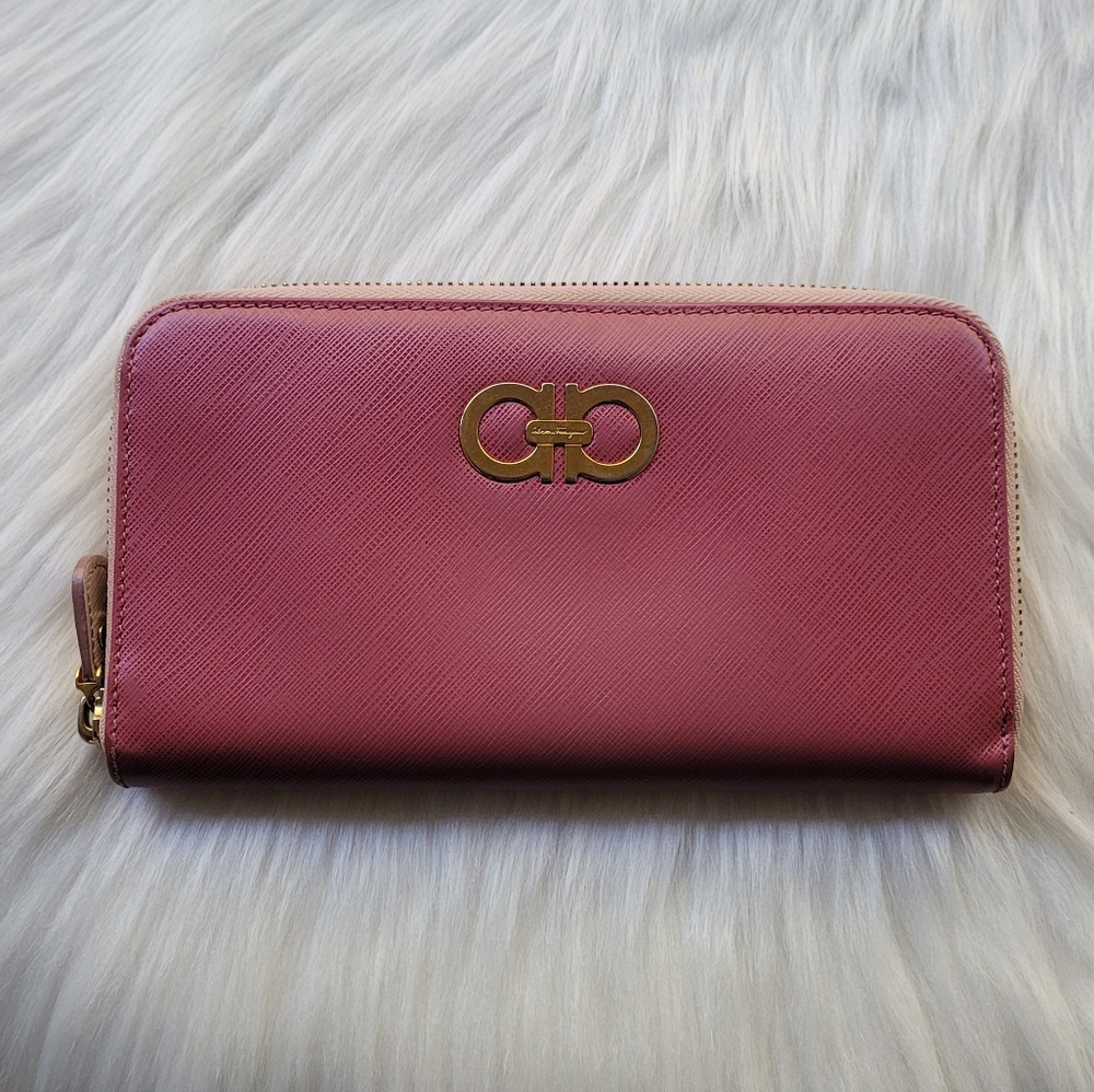 Salvatore Ferragamo Double Gancio Leather Zip Around Pink Wallet